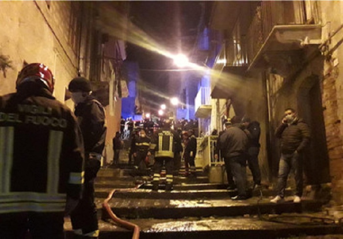 Sicilia – Incendio in una casa a Palma Montechiaro dell’agrigentino, muore una bambina di due anni