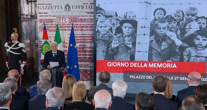 Il  giorno della memoria, Mattarella: ‘C’è un negazionismo subdolo e insidioso’